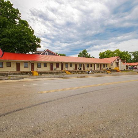 Sunflower Motel Hiawatha By Oyo Extérieur photo