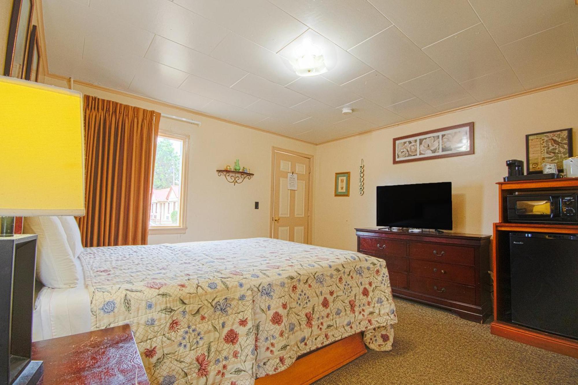 Sunflower Motel Hiawatha By Oyo Extérieur photo