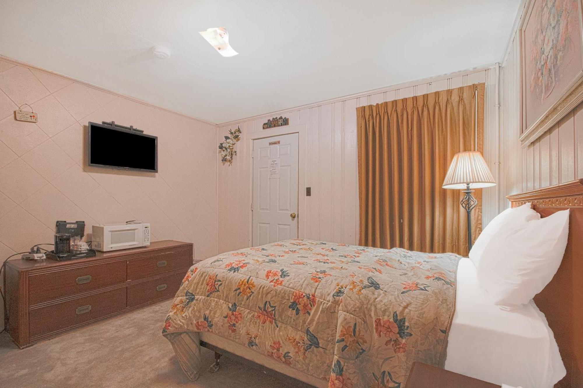 Sunflower Motel Hiawatha By Oyo Extérieur photo