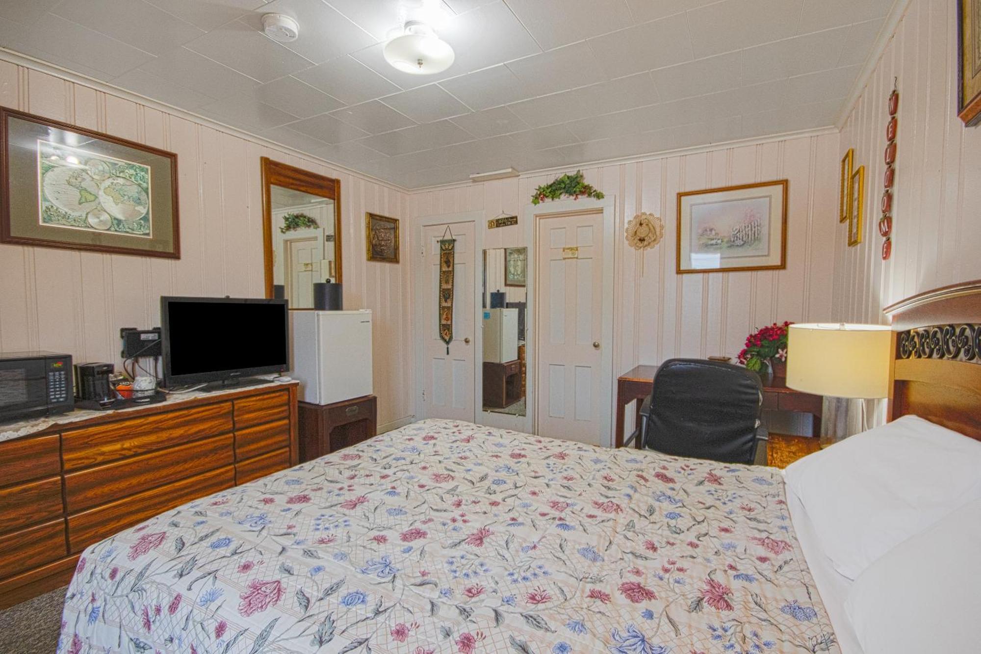 Sunflower Motel Hiawatha By Oyo Extérieur photo