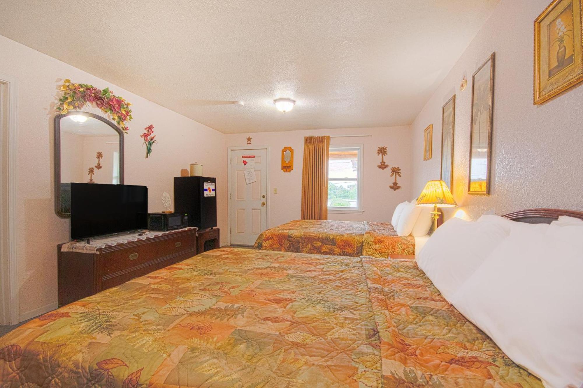 Sunflower Motel Hiawatha By Oyo Extérieur photo